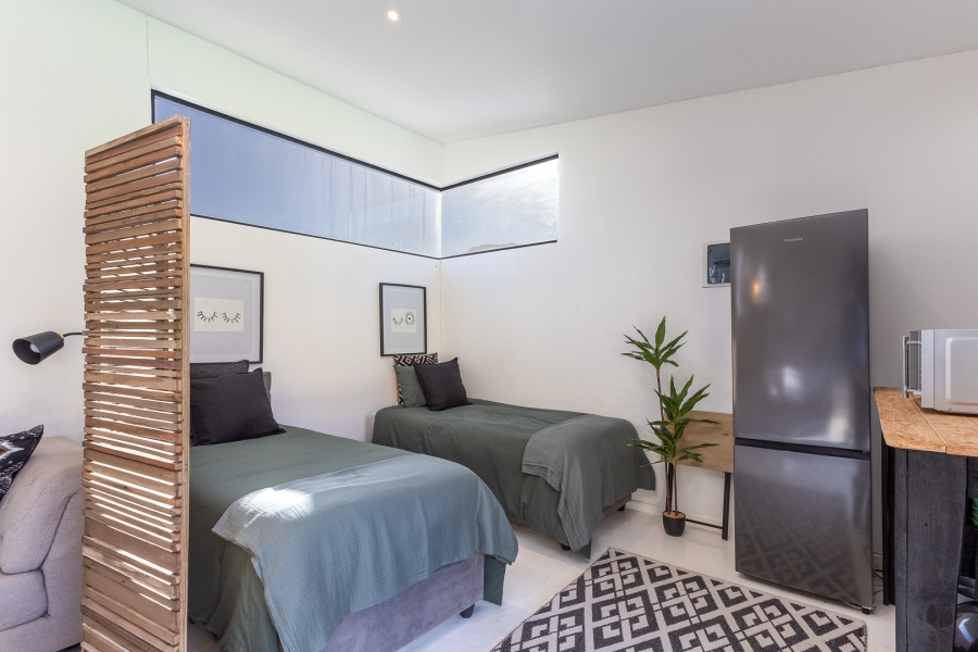 6 Bedroom Property for Sale in Pringle Bay Western Cape